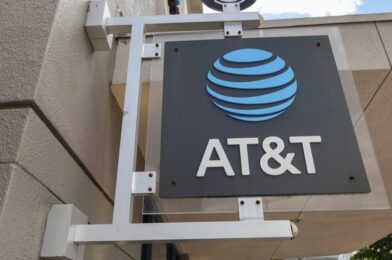 تقول AT&T أن شبكتها أصبحت الآن نظيفة بعد اختراق Salt Typhoon